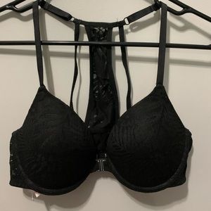 Black front clasp bra!